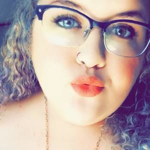 Meet your Posher, Desiree